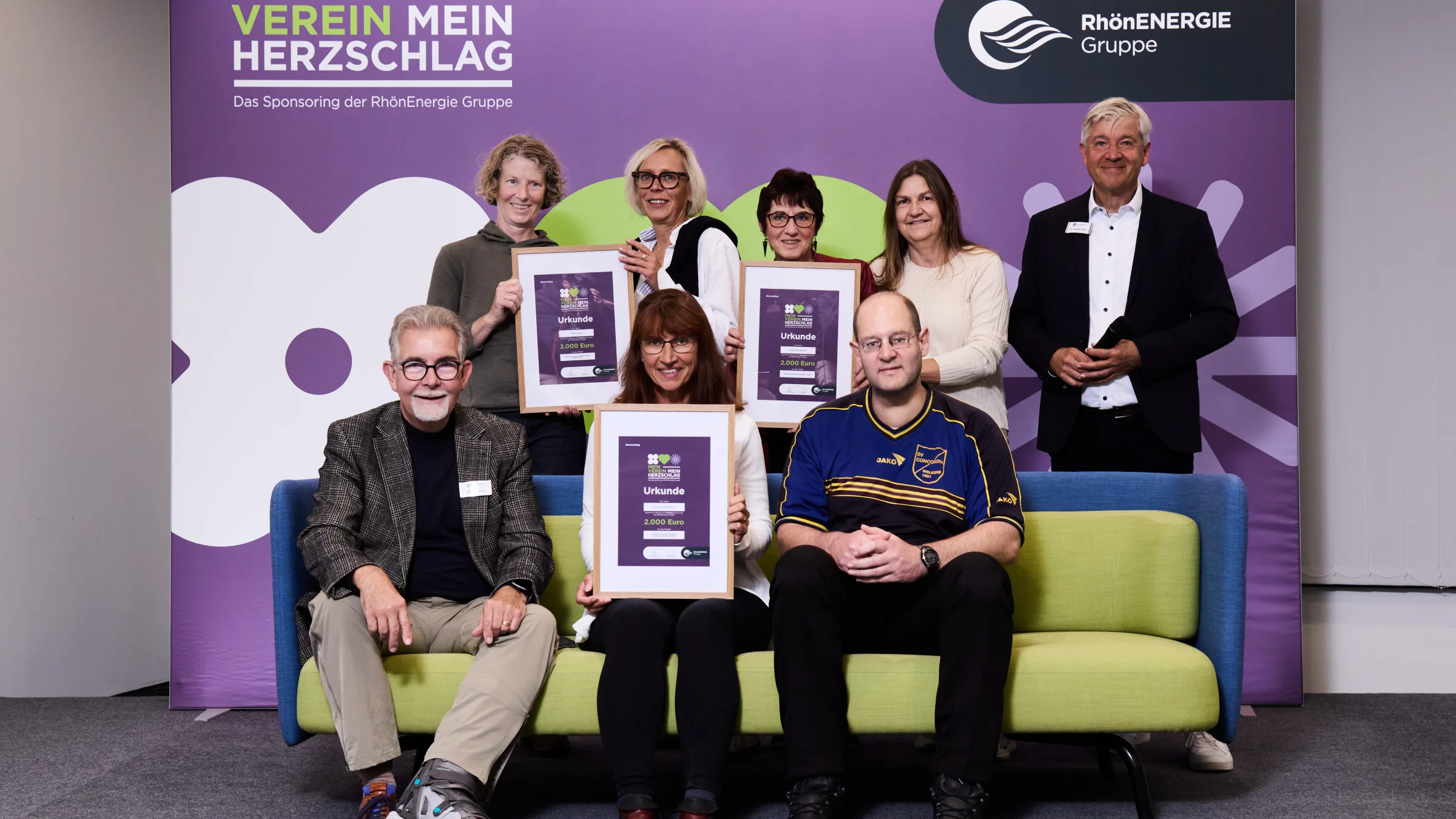 pm-re-urkundenübergabe-vereinssponsoring-top-drei-40